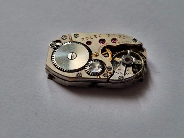Art deco square ROLEX watch movement 15 rubies