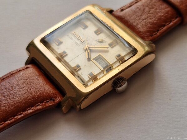 vintage ENICAR Sherpa 100 watch TV Cased Gold plated
