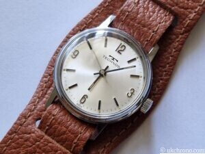 vintage unisex Technos watch manual wind 31 mm 1 Vintage Technos Unisex Manual Wind Watch 31mm FHF ST97 Special Edition