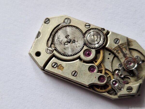 Vintage Geneva Seal Form Watch Movement 14.3 x 26.3mm – Project Movement