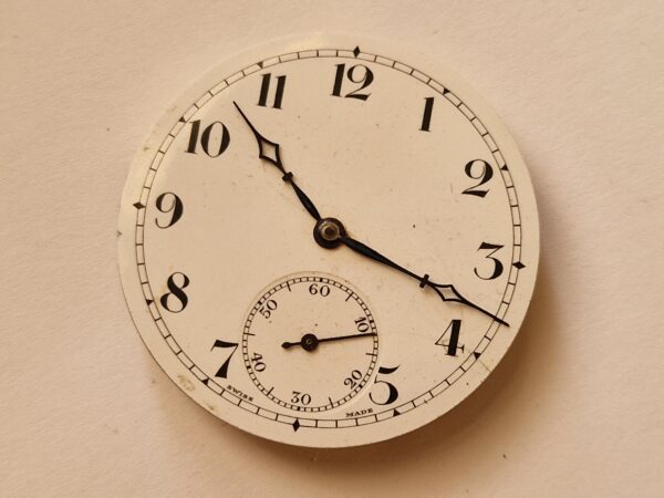 Antique Zenith 16 Size Pocket Watch Movement With Enamel Dial Circa 1915 – 40.3mm