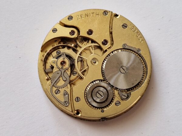 Antique Zenith 16 Size Pocket Watch Movement With Enamel Dial Circa 1915 – 40.3mm
