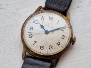Omega 30 T2 SC Civilian re cased version - military dial 1 Omega 30T2 SC Civilian Re-Cased Version – Military Dial Vintage Watch c.1943