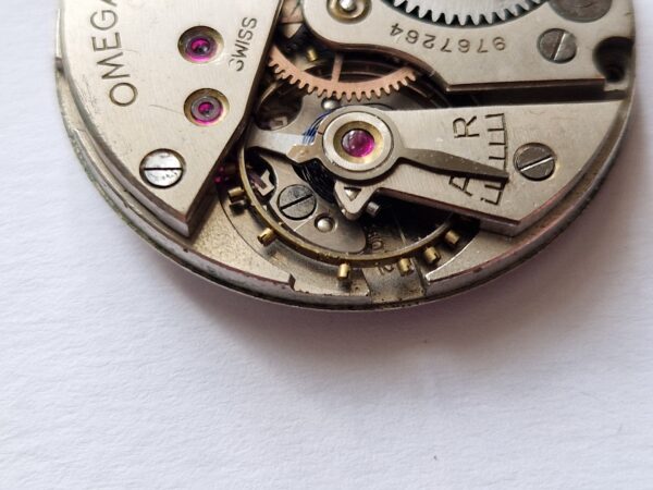 vintage Omega 30T2 watch movement 1939